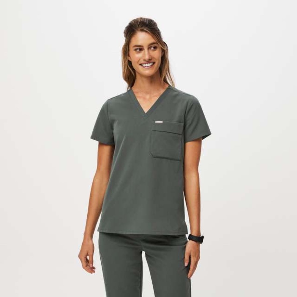 Figs Cargo Moss Scrub Set